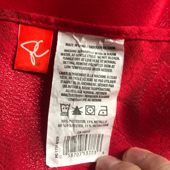 Presidents Choice Christmas 🎄 tablecloth - Picture 5 of 7